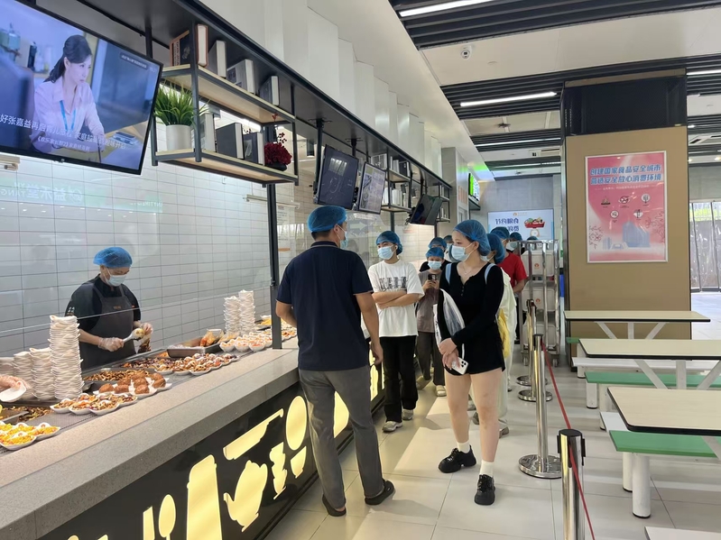 后勤管理处召开学生代表座谈会